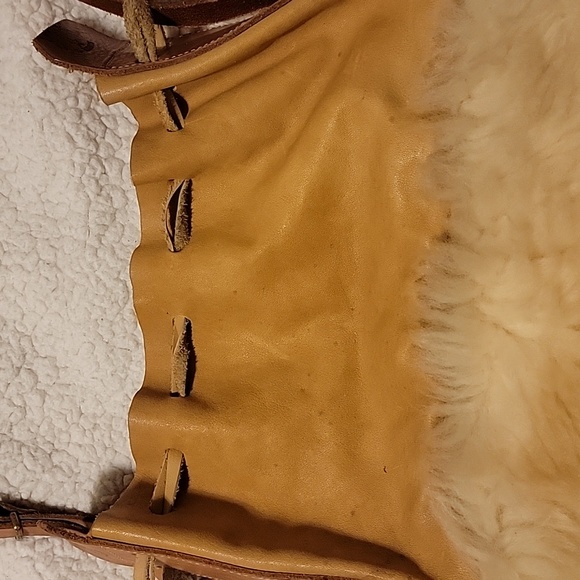 Il Bisonte sherpa bucket bag. - Picture 4 of 5